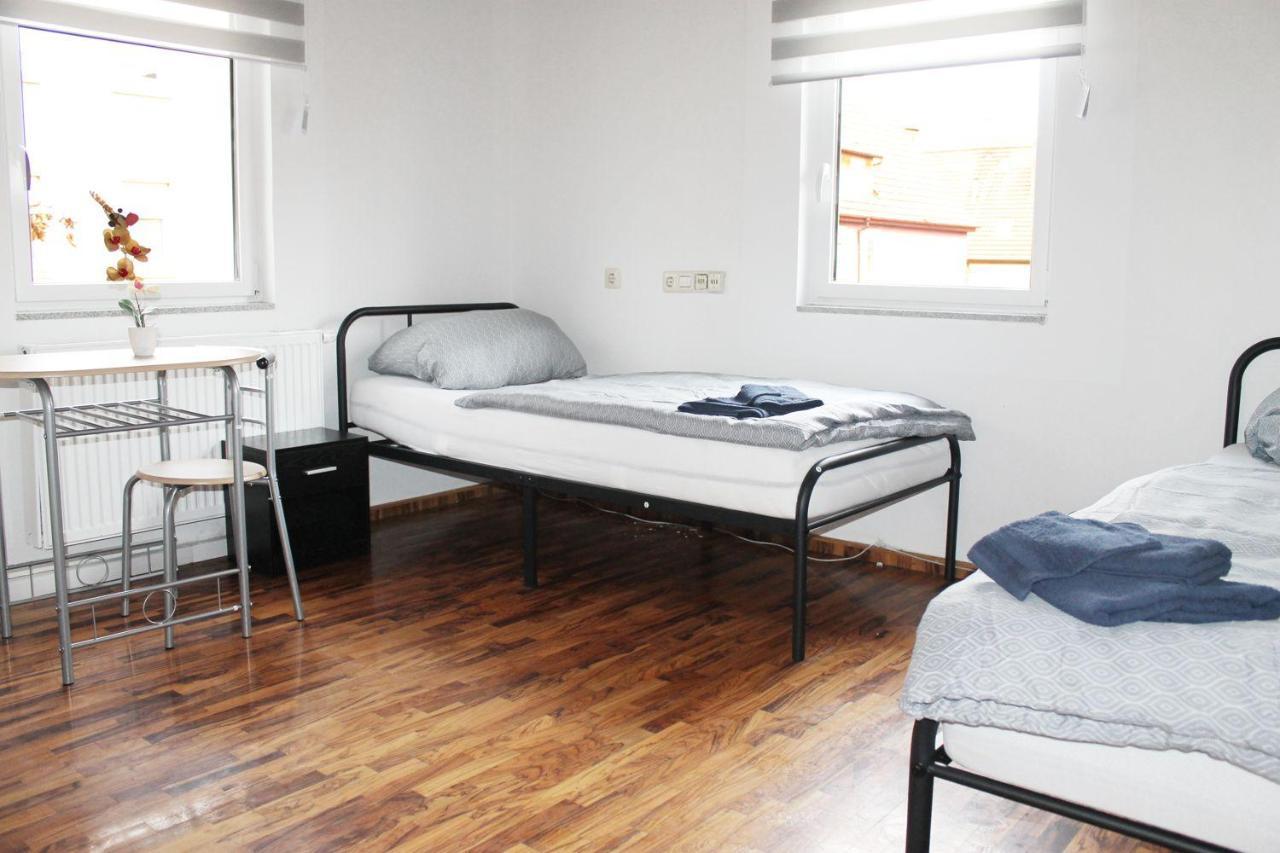 Fully Equipped Apartments Bonnigheim Esterno foto