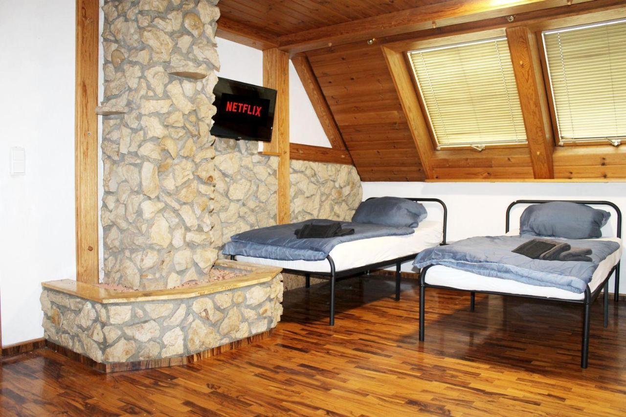 Fully Equipped Apartments Bonnigheim Esterno foto